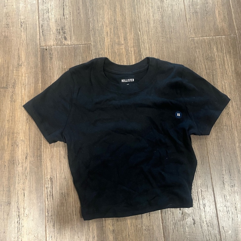 Hollister crew baby tee short length